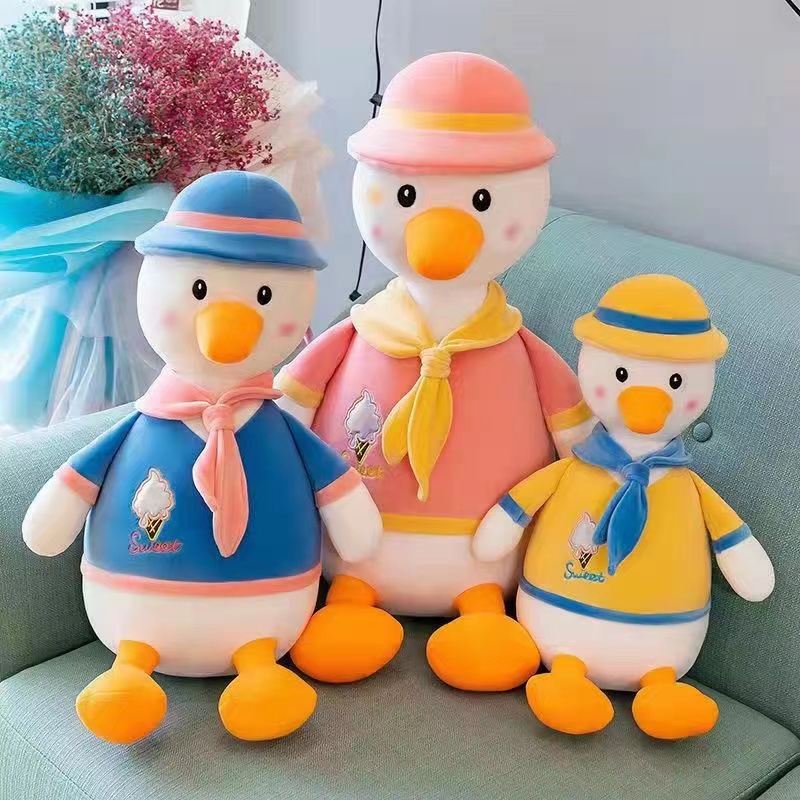 A duck doll with a hat Application Scenario