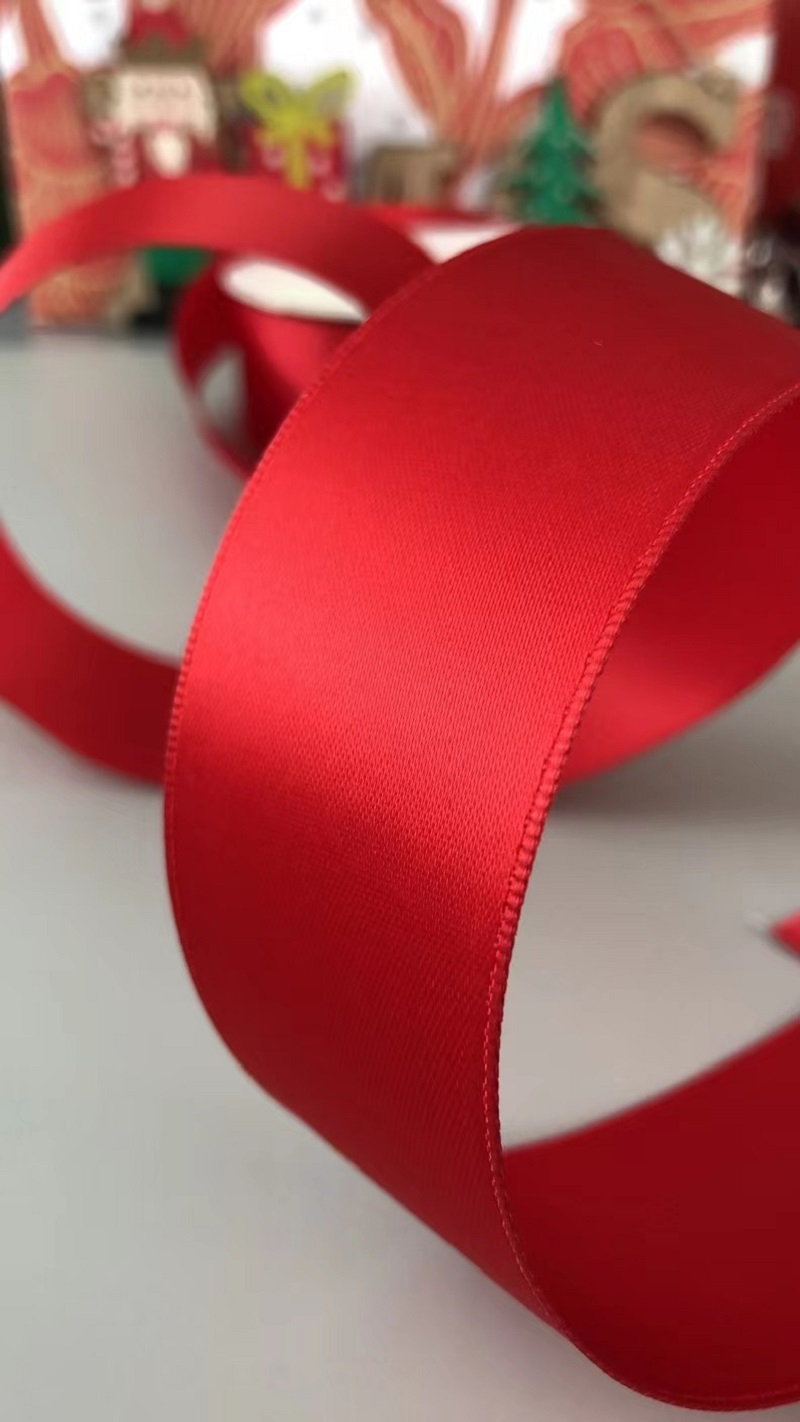 Item No. 1077 Christmas Gift Packaging Decoration DIY Red Satin Double-sided Wire Webbing 3.8cm