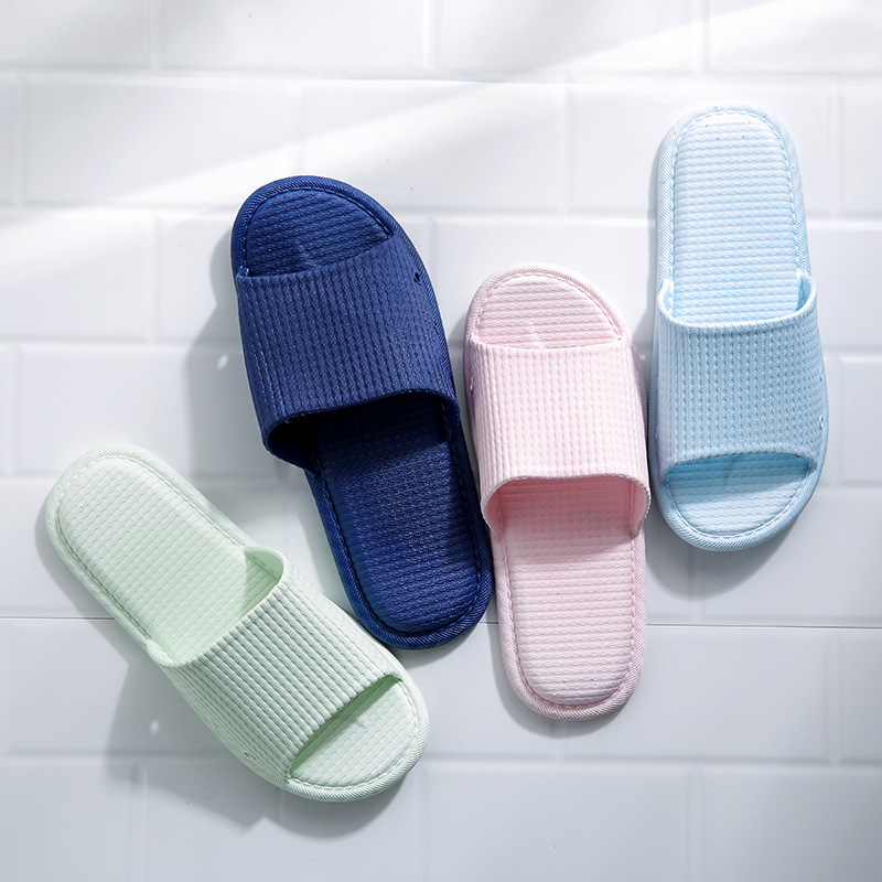 Plastic bathroom slippers details Picture