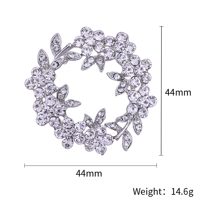 Factory direct sales of creative and light luxury Korean version new best-selling cartoon cute garland water diamond oil drip creative retro brooch simple and fashionable accessory pin in stock Application Scenario