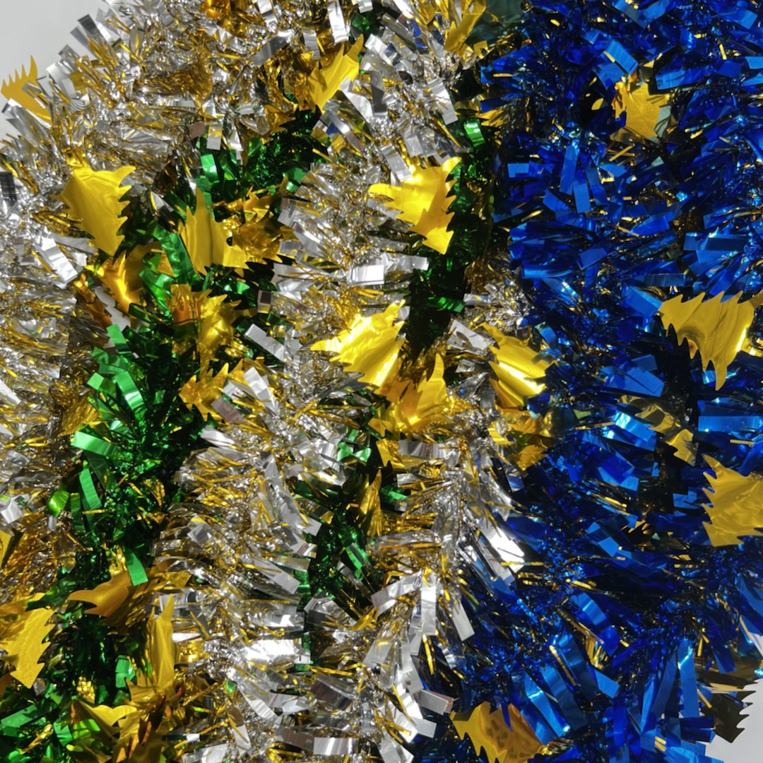 A colorful golden Christmas tree details Picture