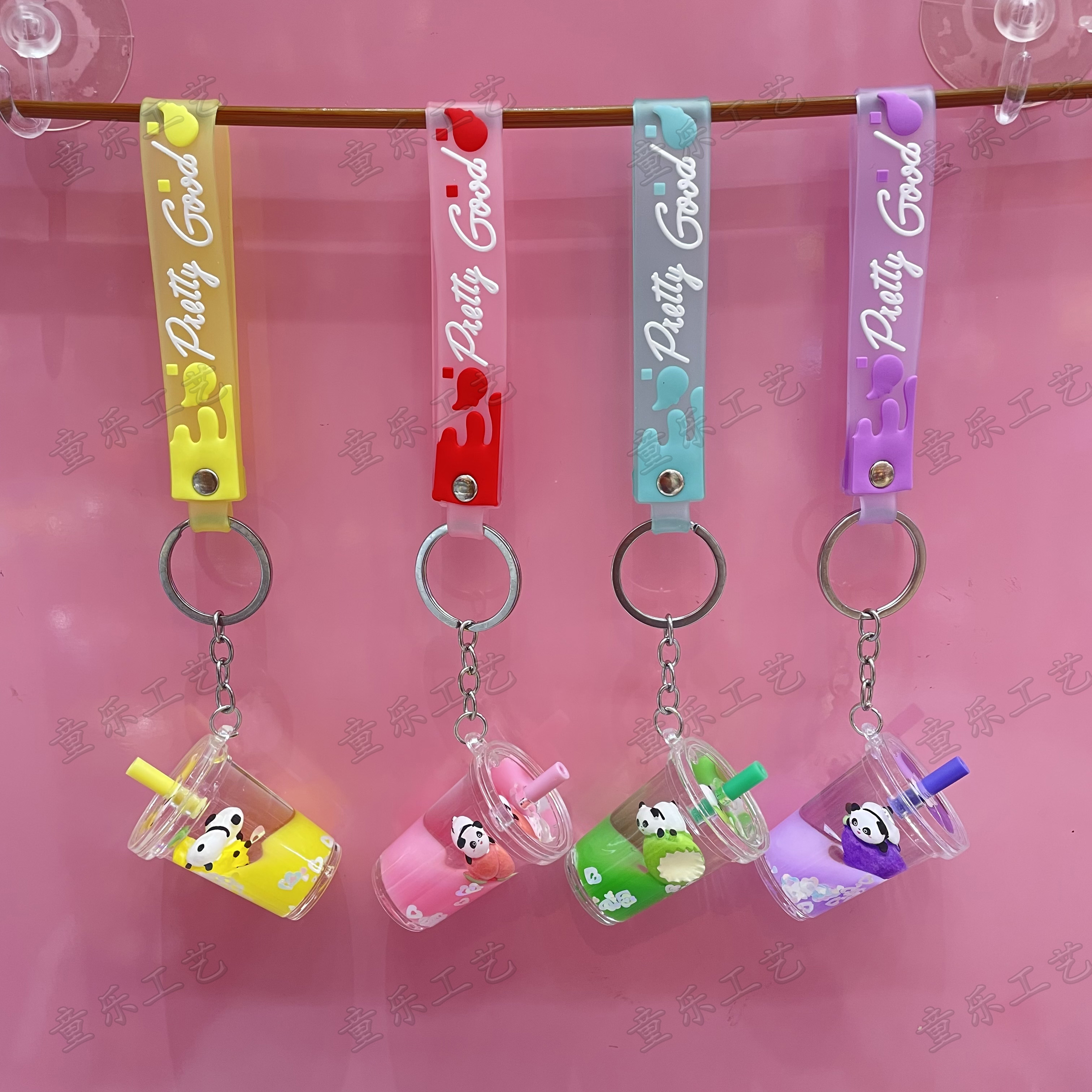 The popular "Flowing Sand" series keychains feature creative and cute animal key pendants, bag pendants, floating fruits, and animal key chains Specification image