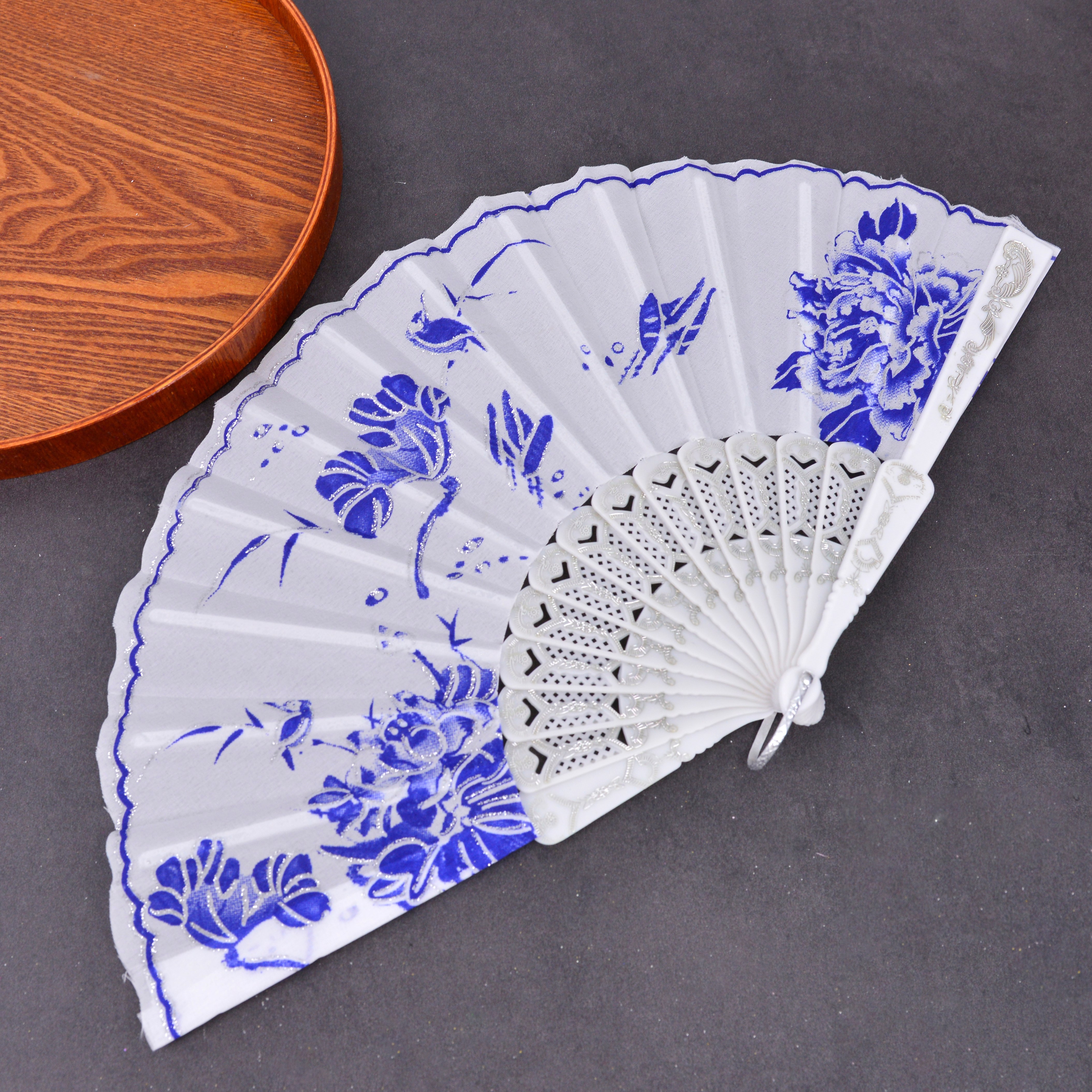 白杆金粉印粉扇子中国风/烫金烫银扇子/竹扇绸布印花扇子白底实物图