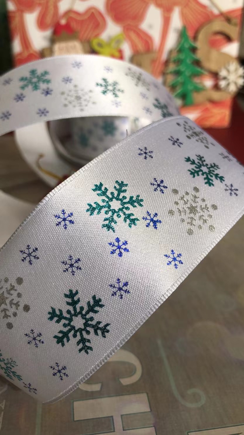 Item No. : 1132 Christmas Gift Packaging Decoration DIY White Snowflake Gilded Double-sided Wire Webbing 3.8cm