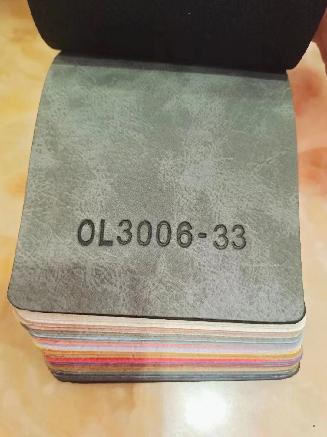 PVC/箱包材料/人造革细节图