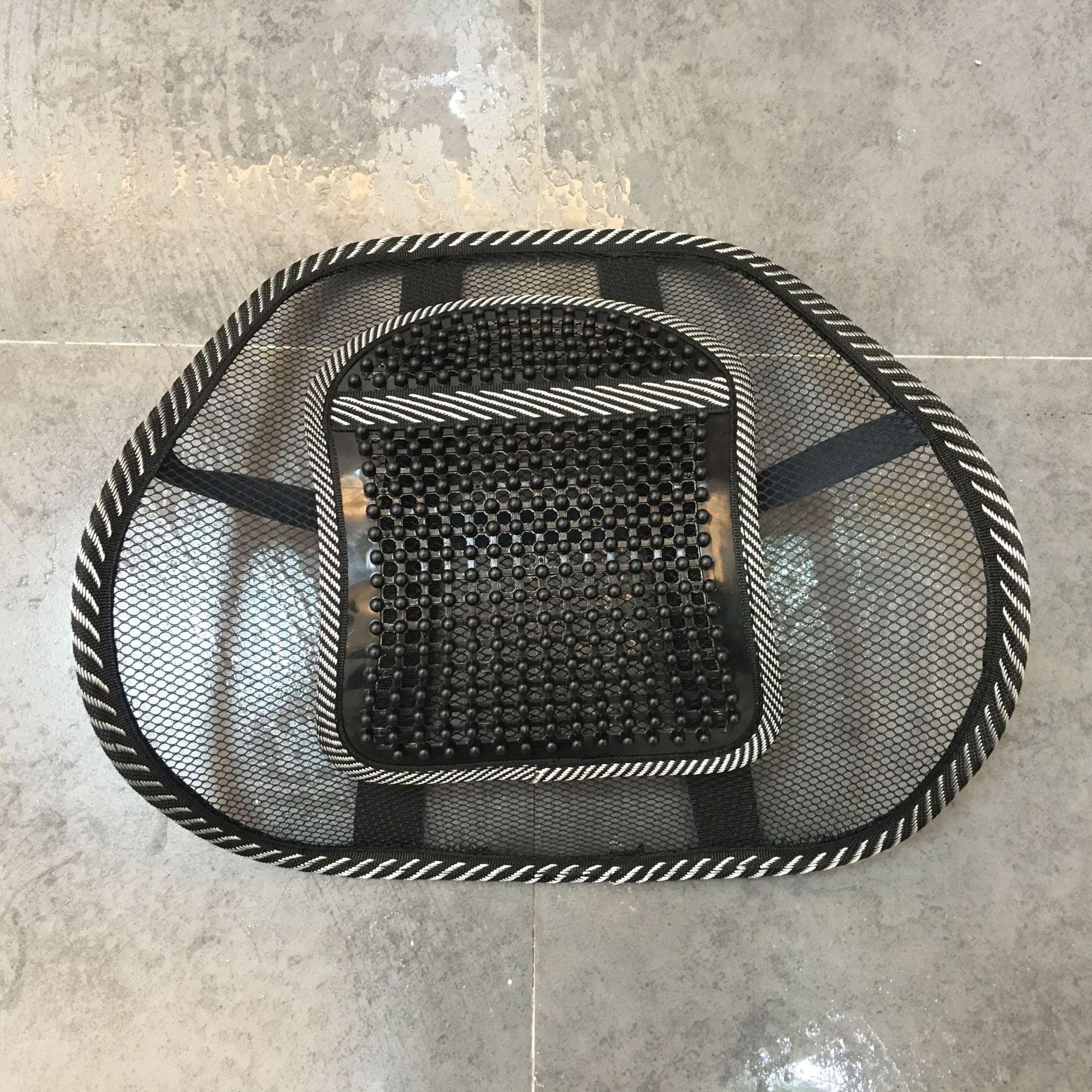 Car massage leather nail mesh backrest, all-season universal seat, breathable backrest, massage backrest, office lumbar support, Qiwei Car Decoration QW042 Specification image