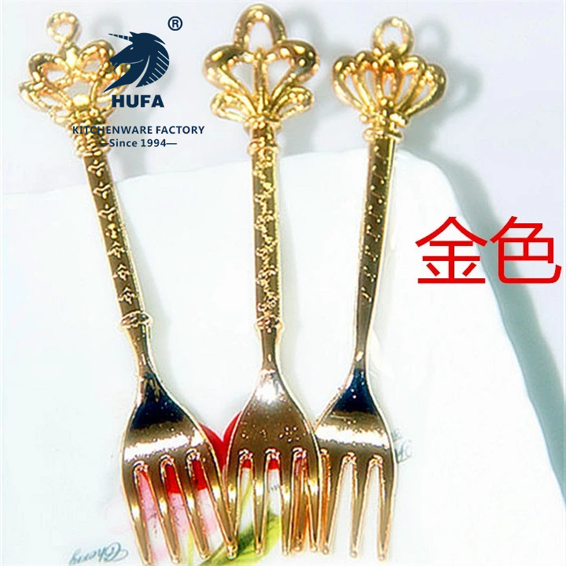 Crown fruit fork in gold and silver, creative and fashionable, 4-finger fork, retro fork, auspicious knot, factory direct sales, fabric wheel polished (mirror polished), Western-style express delivery, cake spoon for home use