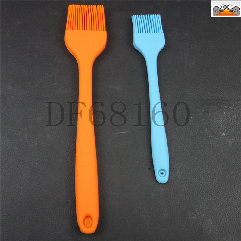 DF68160 silicone oil brush, barbecue brush, high-temperature resistant and non-shedding, kitchen edible pancake, baking brush, barbecue and baking tool, DF TRADING HOUSE Application Scenario
