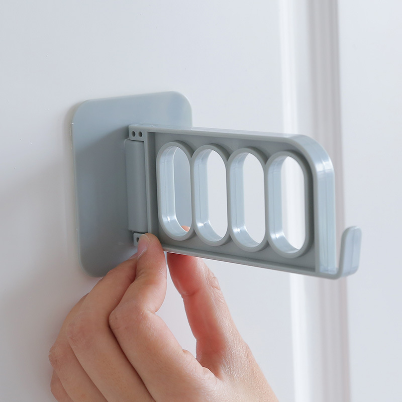 Seamless plastic hanger hooks for foreign trade Application Scenario