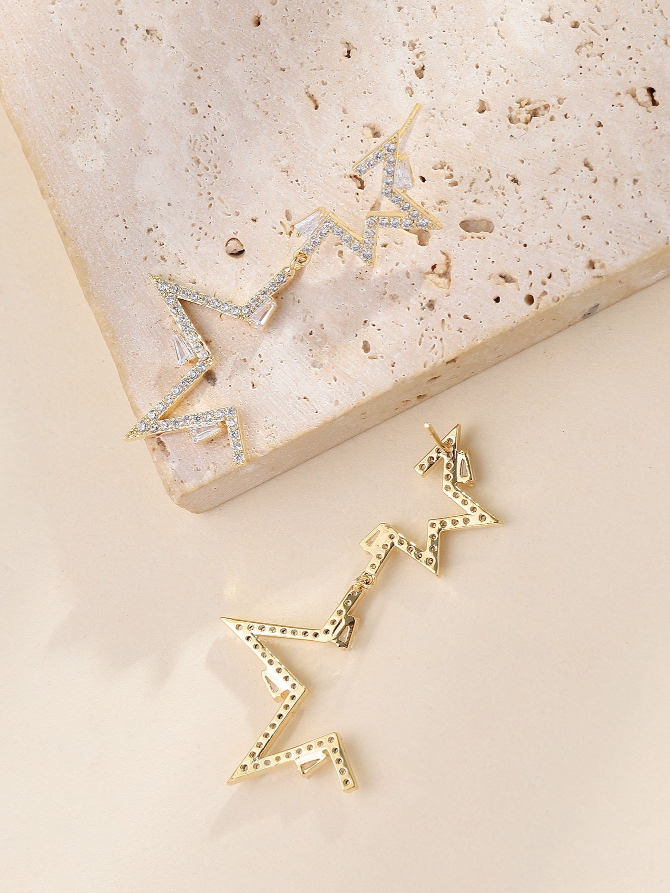 Xuhui brand's light luxury, fashionable and versatile 925 silver needle copper plated with real gold and set with zircon geometric personalized stud earrings Item Picture