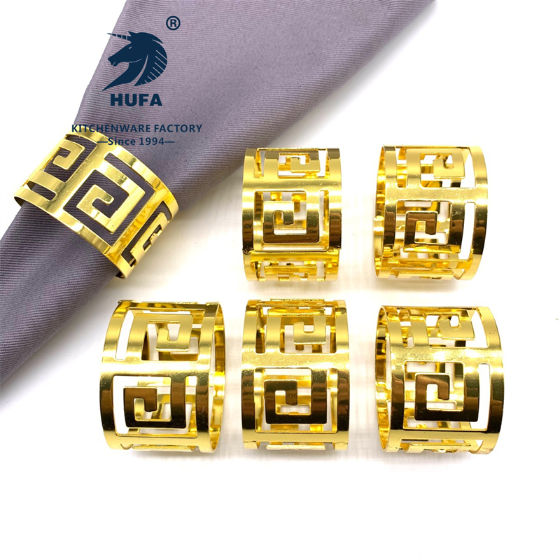 Mutual distribution of stainless steel napkin rings, stainless steel creative hollowed-out letter napkin buttons, napkin rings, hotel tableware, mouth cloth rings, accessories, napkin buttons, letter napkin rings, metal hollowed-out napkin rings, hotel supplies, napkin buttons Application Scenario