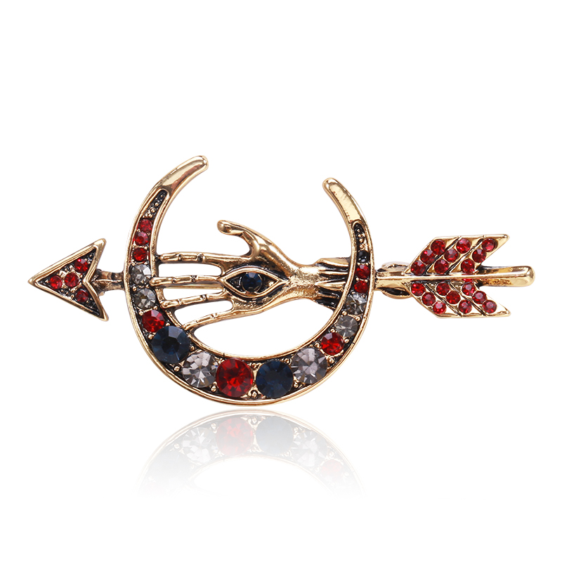 Factory direct sales of creative and light luxury Korean version new best-selling cartoon ancient gold one-shot piercing heart oil stone water diamond creative retro brooch, simple and fashionable accessory pin in stock Item Picture