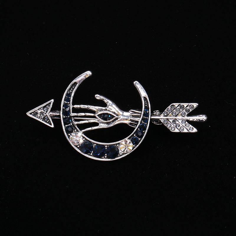 Factory direct sales of creative and light luxury Korean version new best-selling cartoon ancient gold one-shot piercing heart oil stone water diamond creative retro brooch, simple and fashionable accessory pin in stock details Picture
