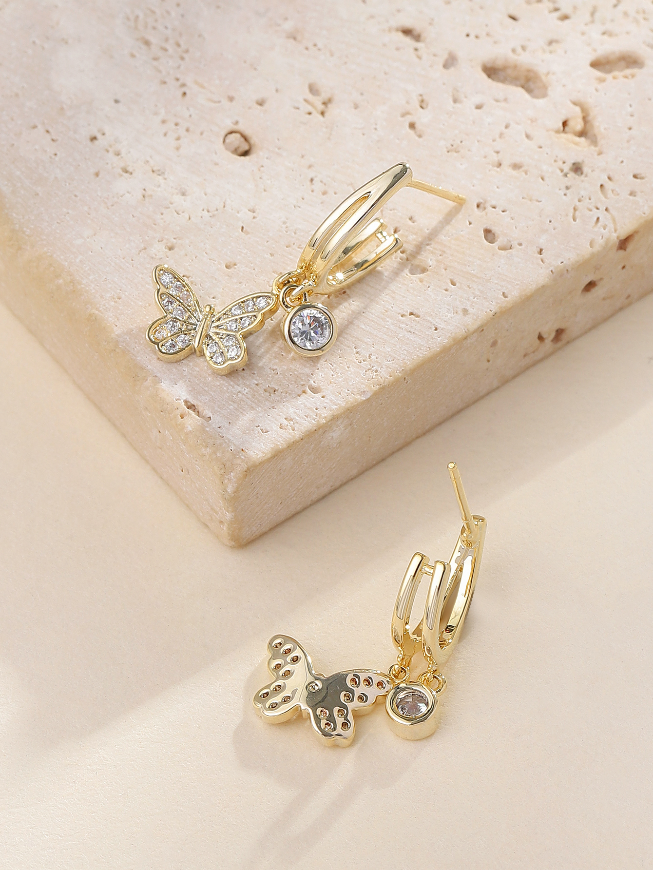 Xuhui brand's light luxury, fashionable and versatile 925 silver needle copper plated with real gold and zirconia butterfly stud earrings Item Picture