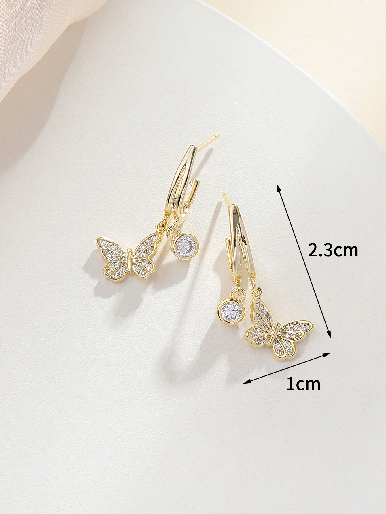 Xuhui brand's light luxury, fashionable and versatile 925 silver needle copper plated with real gold and zirconia butterfly stud earrings Application Scenario