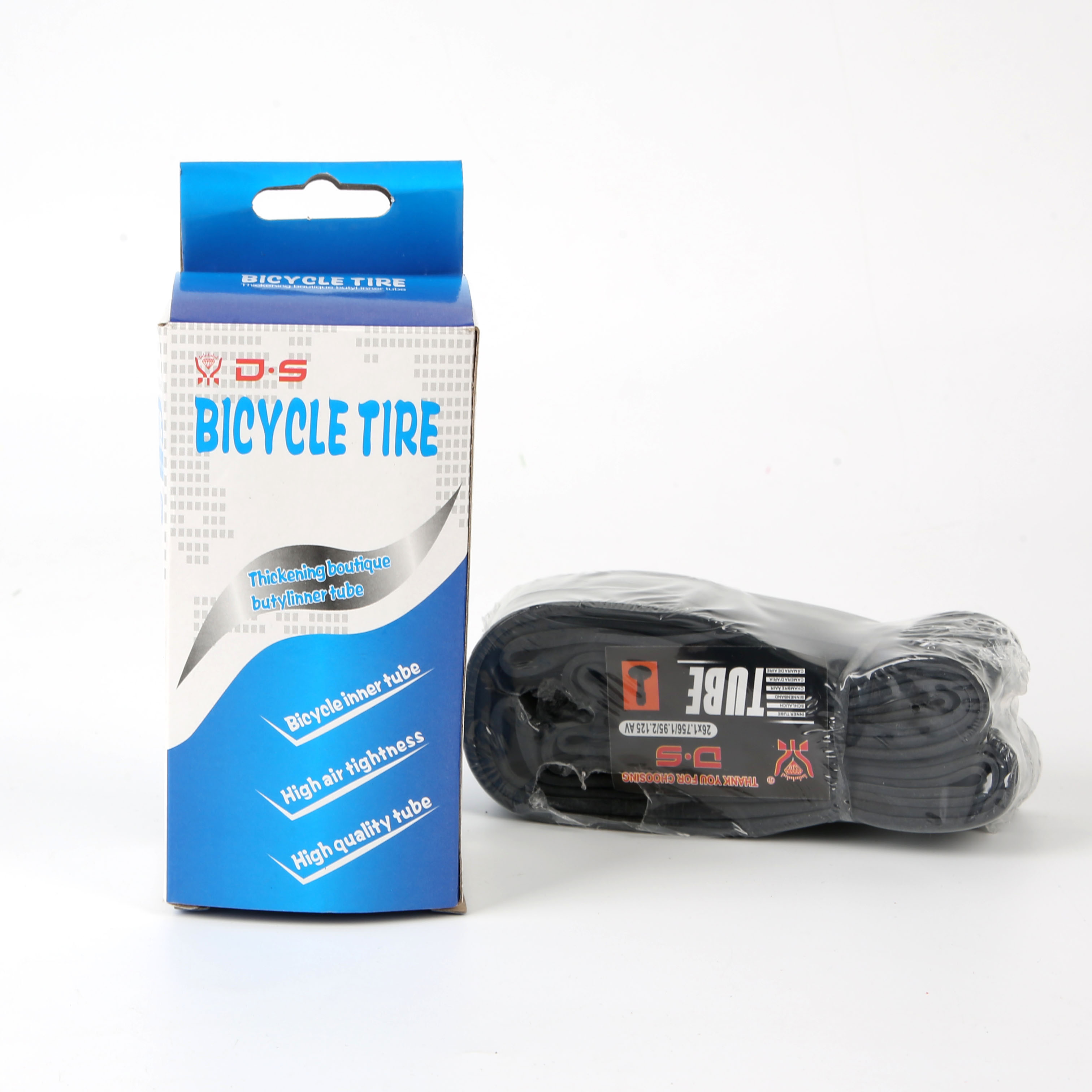 自行车轮胎/自行车内胎/自行车外胎白底实物图