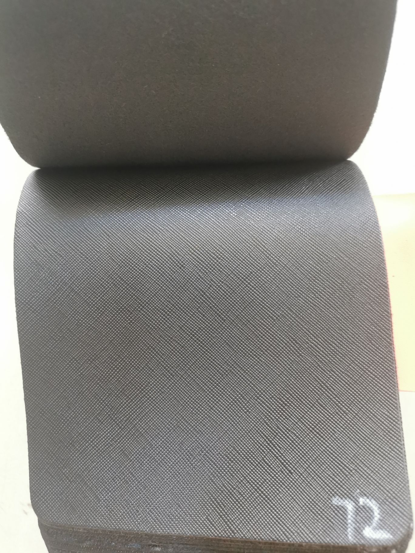 Black single-needle leather texture Item Picture