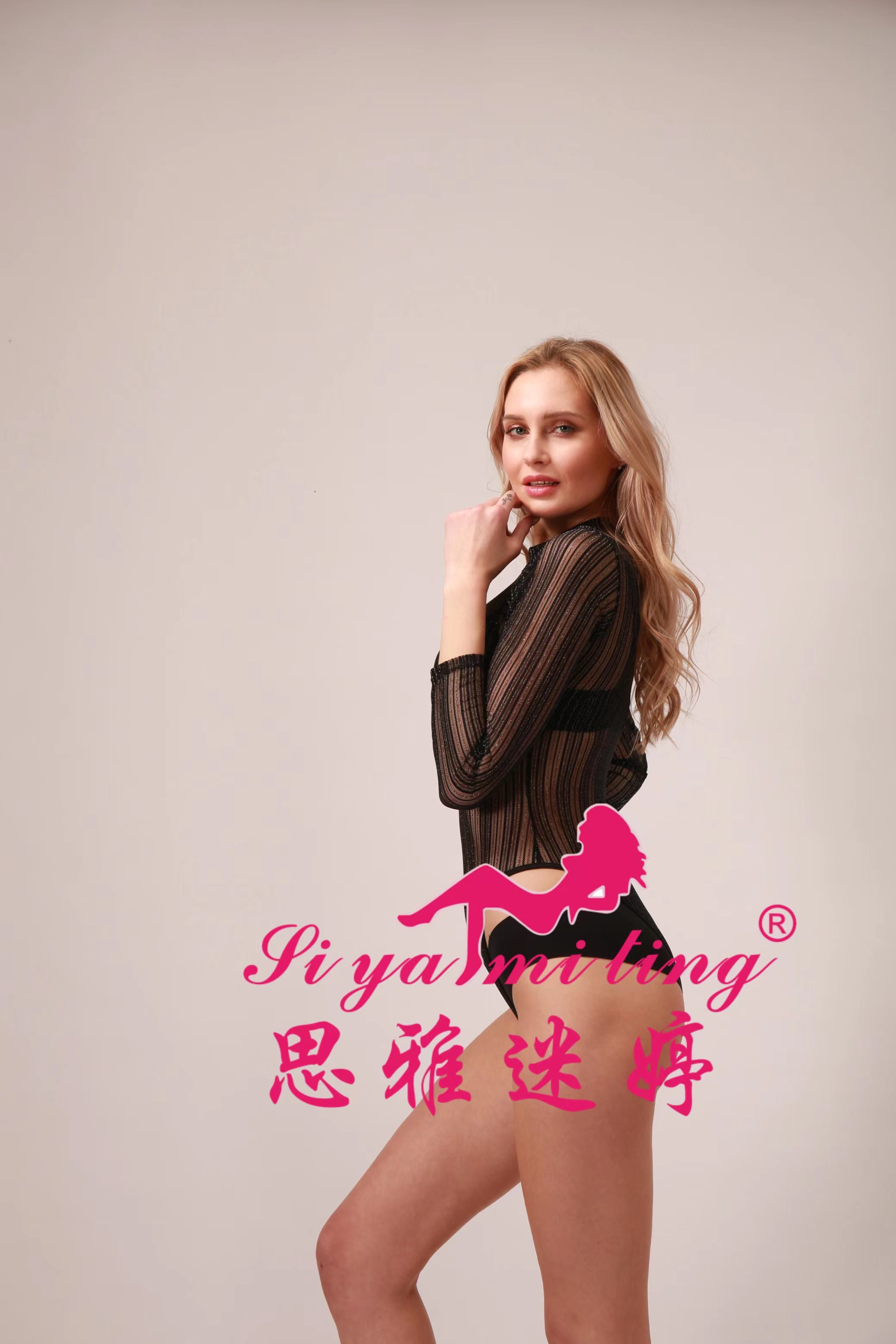 A long-sleeved, transparent mid-collar, striped striped, tight-fitting, sexy one-piece lingerie Item Picture