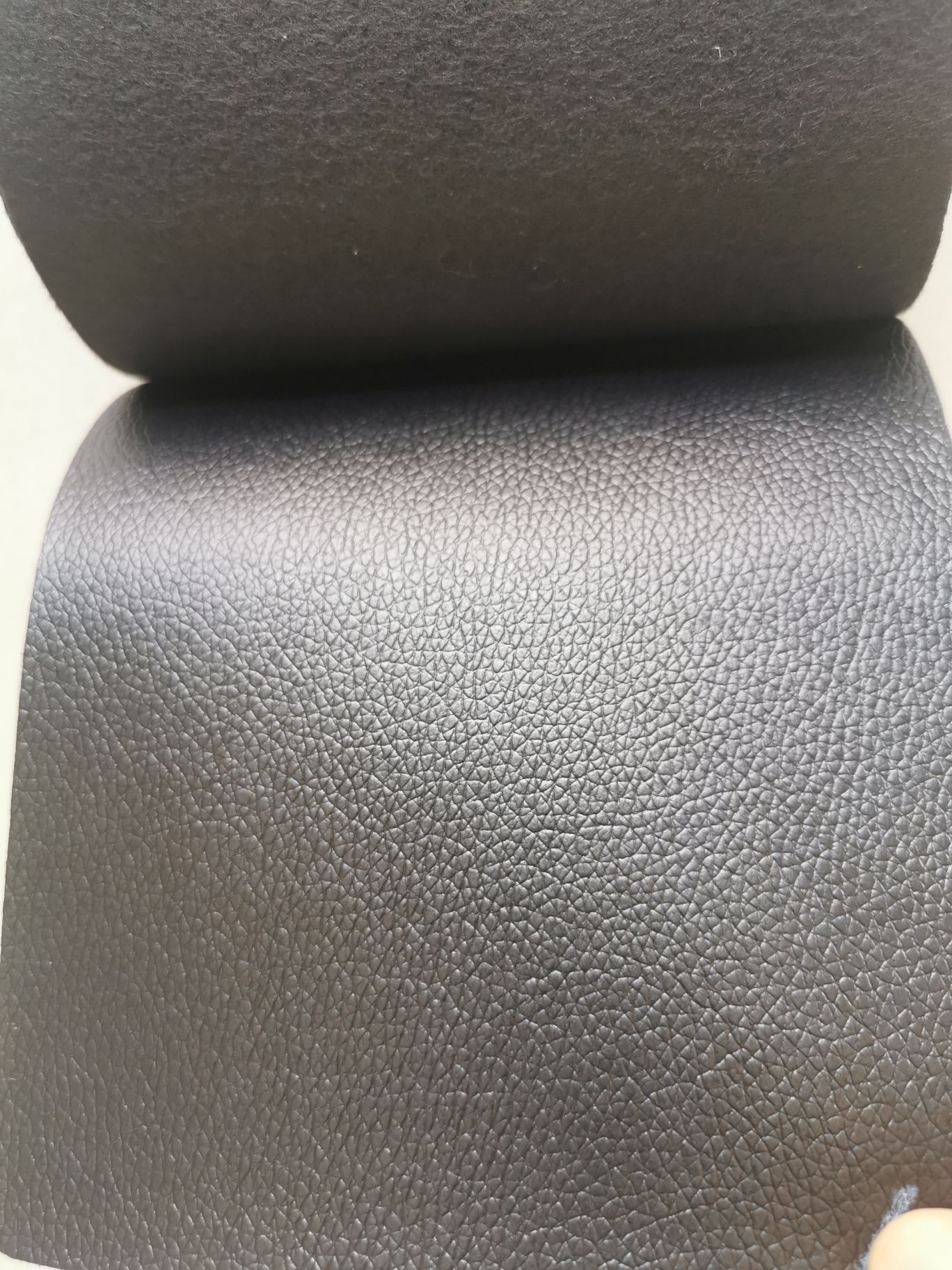 Black single-needle leather texture details Picture