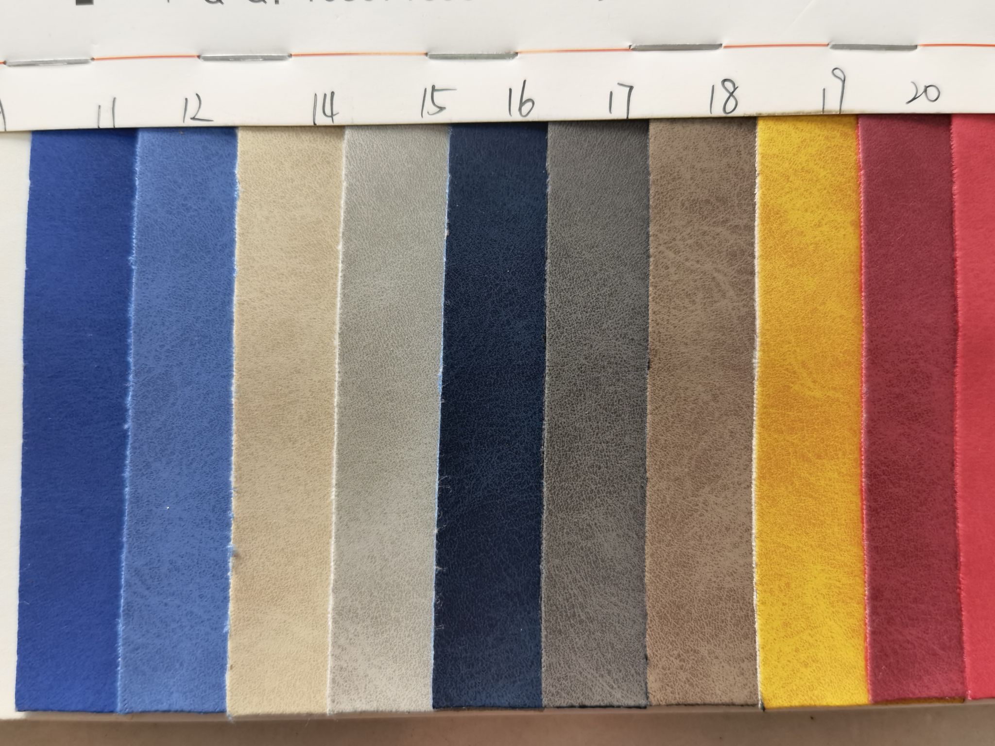 厂家直销皮革新款箱包材料面料南非羊巴详情图3