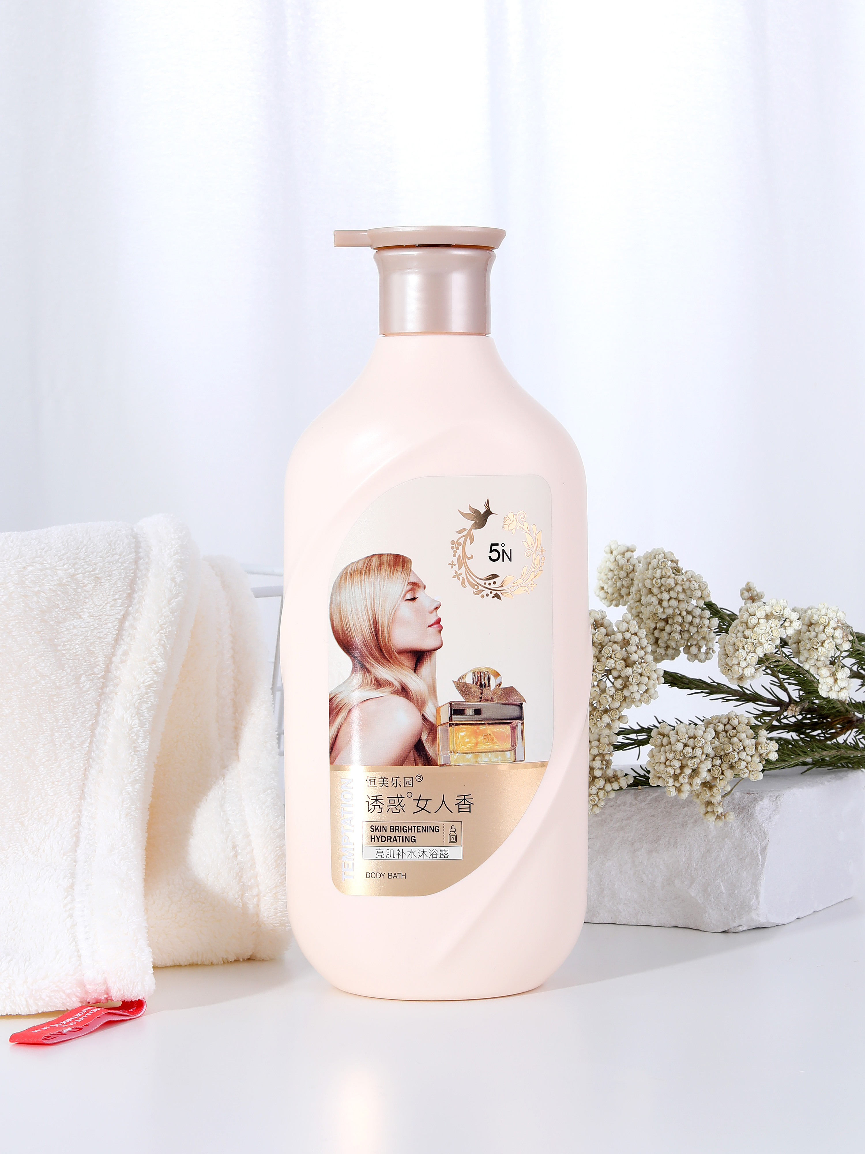 香水沐浴露/丝滑沐浴露/补水沐浴露产品图