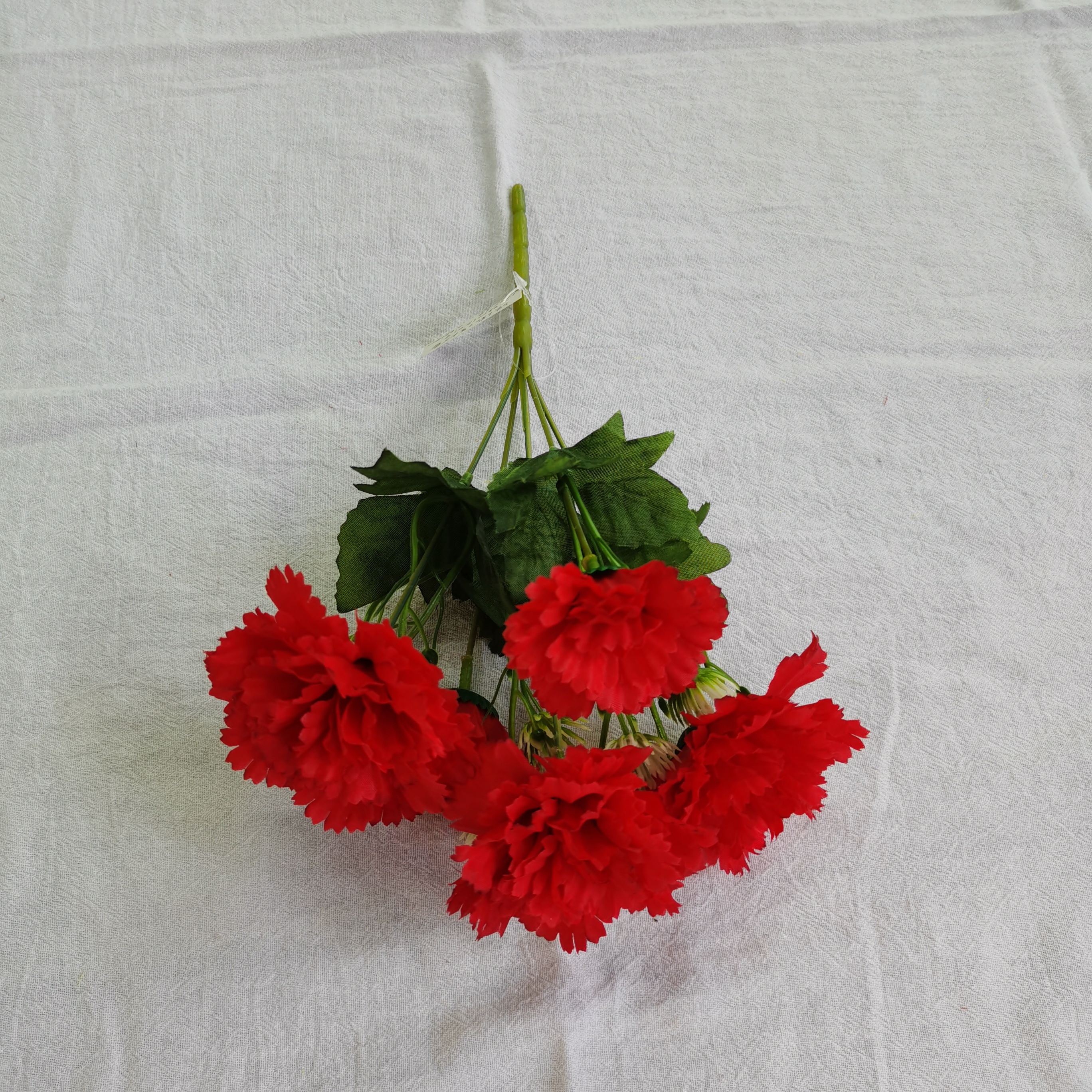 Direct sales of artificial flower manufacturers: 5-head 6-flower artificial flower bouquets and ornaments, featuring high-quality grass and large lilacs Application Scenario