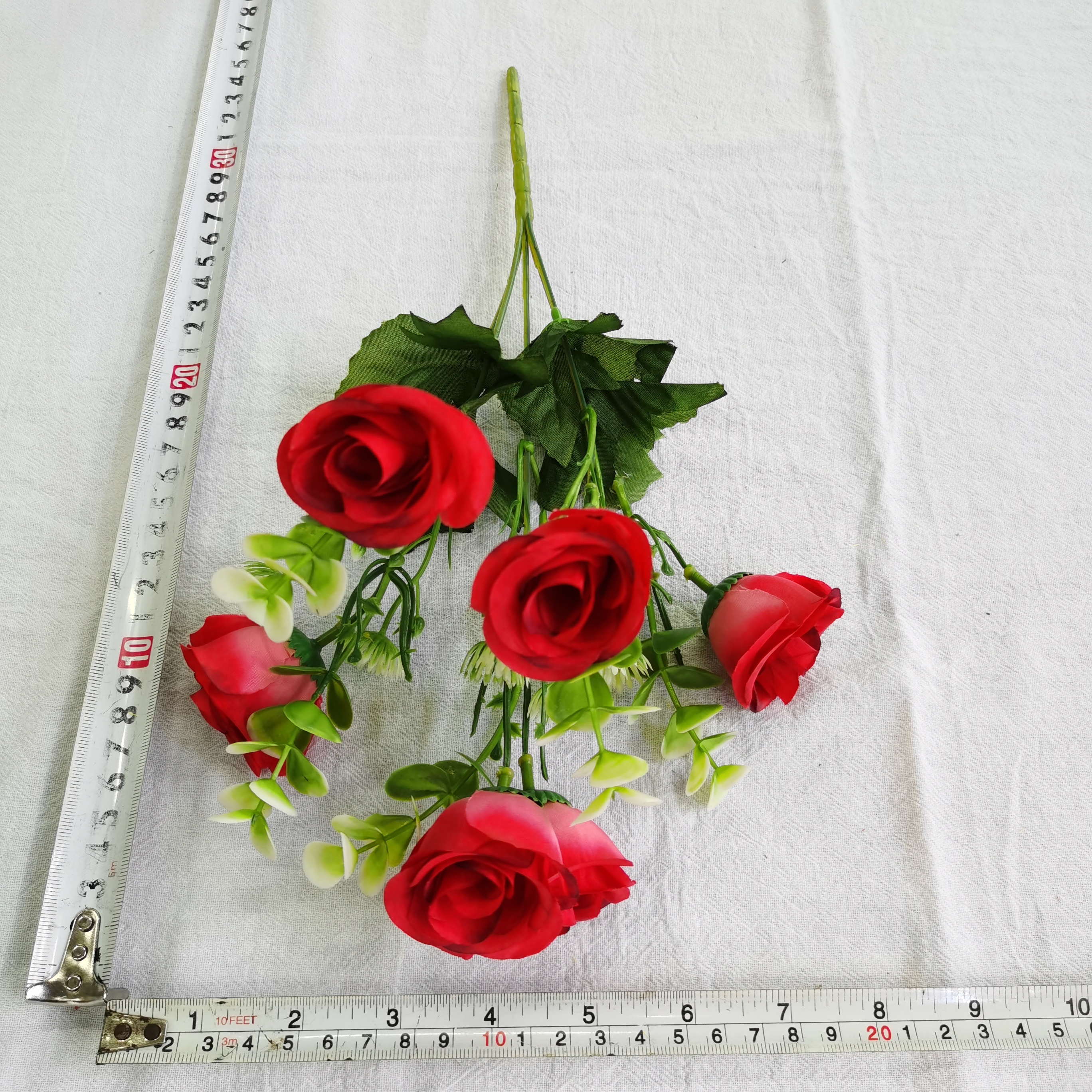 ويباع الصانع الازهار المقلدة بخمسة ازهار من زهور الاعشاب Item Picture