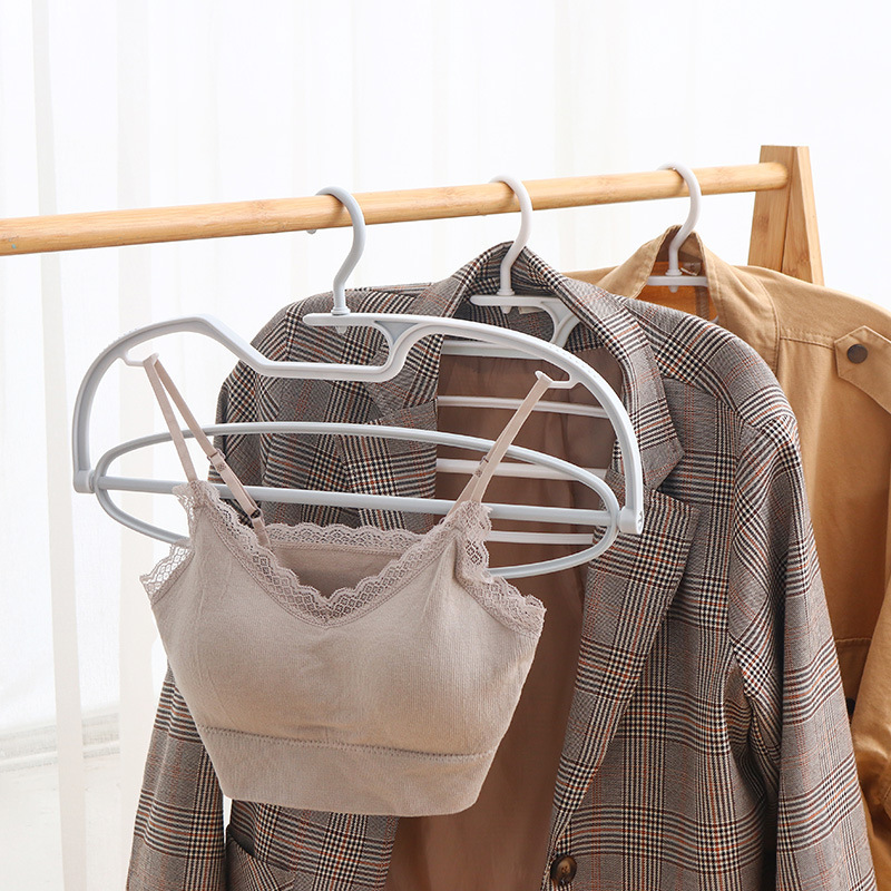 Anti-slip clothes drying rack