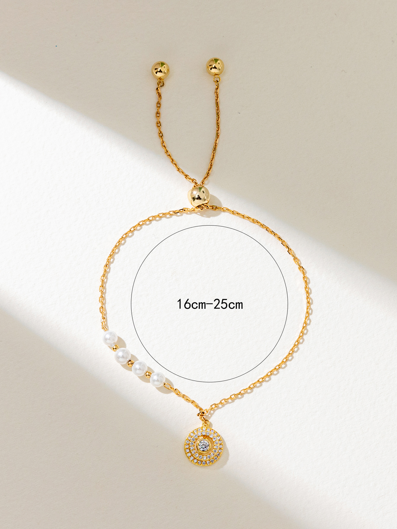 Xuhui brand bracelet, copper-plated with real gold and set with zircon, is a fashionable women's bracelet accessory. It is a trendy and versatile bracelet details Picture