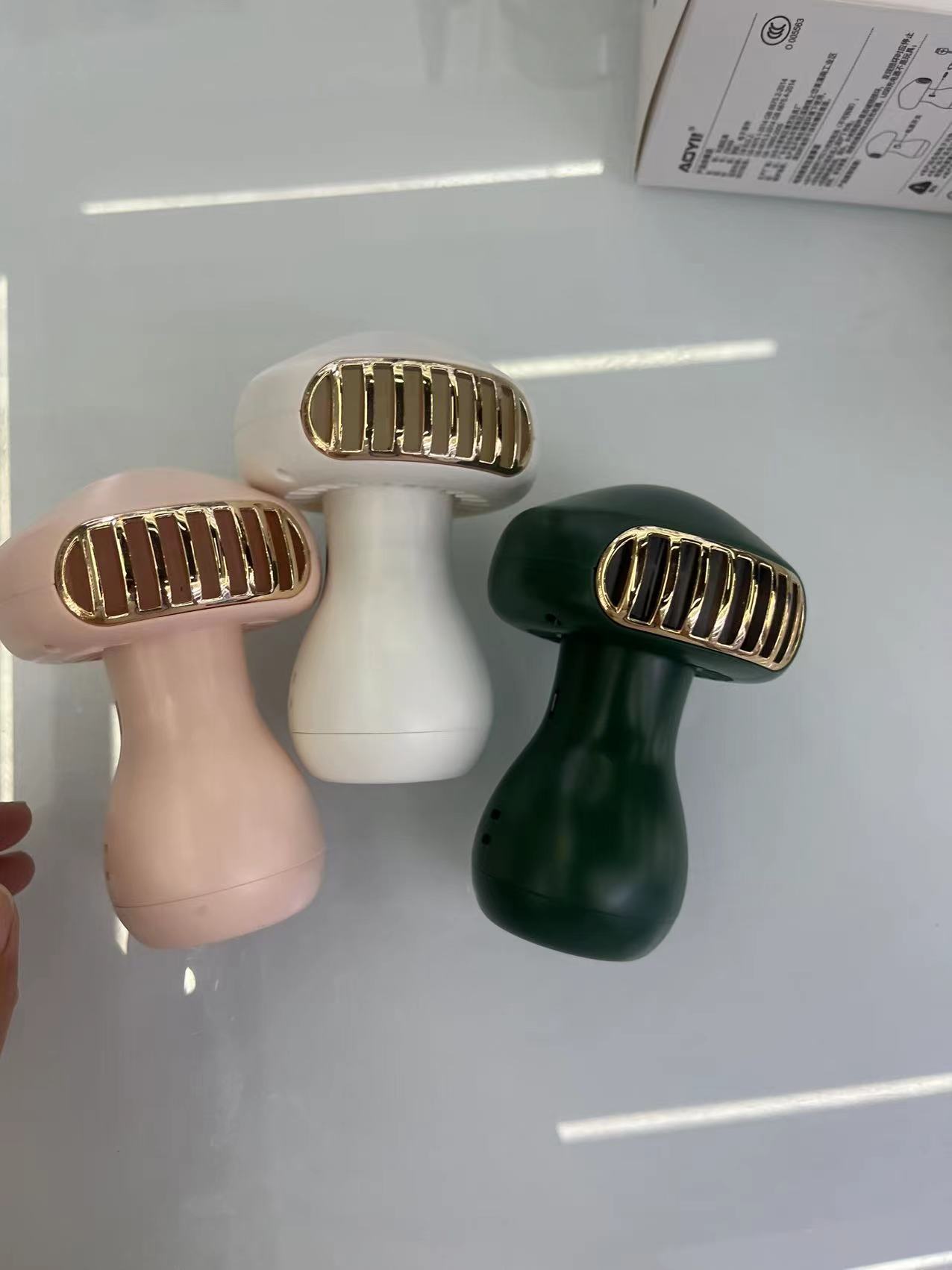 蘑菇手持产品图