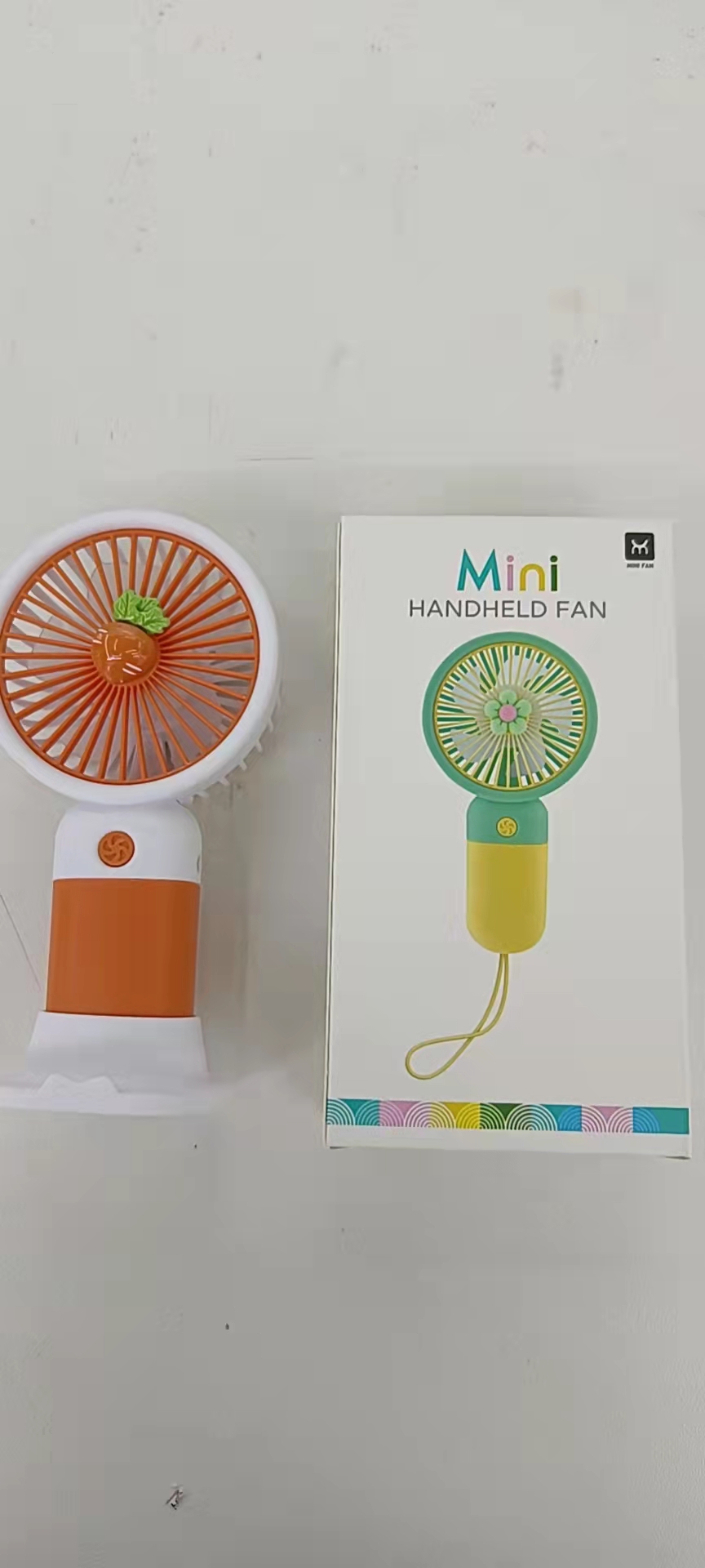 带底座风扇/充电风扇/手持 白底实物图