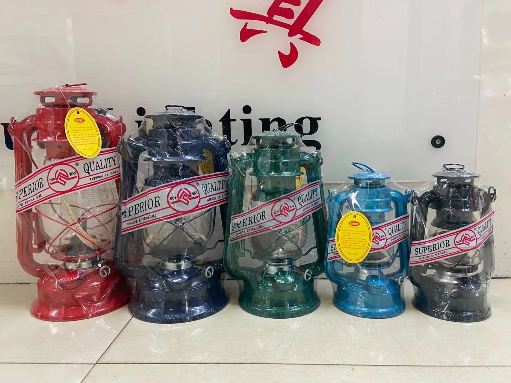 传统复古煤油灯/马灯/飓风灯，户外露营灯/氛围灯，影视道具灯