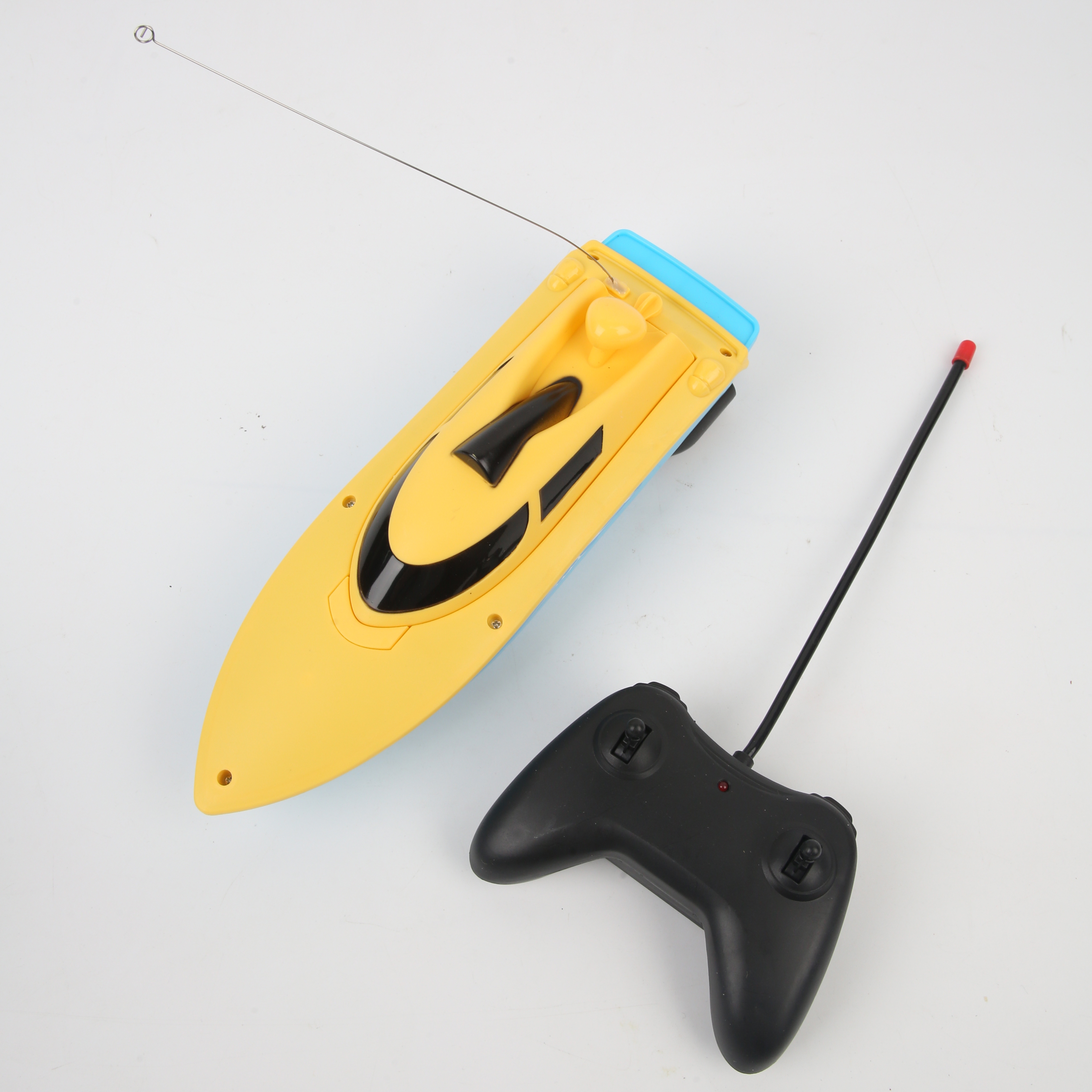 Remote-controlled aircraft carrier toy details Picture