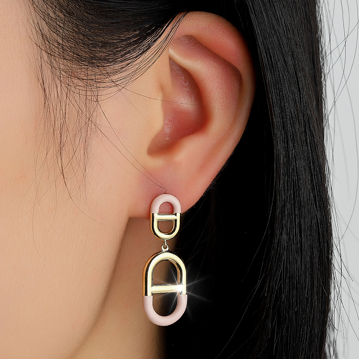 Xuhui brand's light luxury, fashionable and versatile 925 silver needle copper plated with real gold, pig nose lacquered stud earrings
