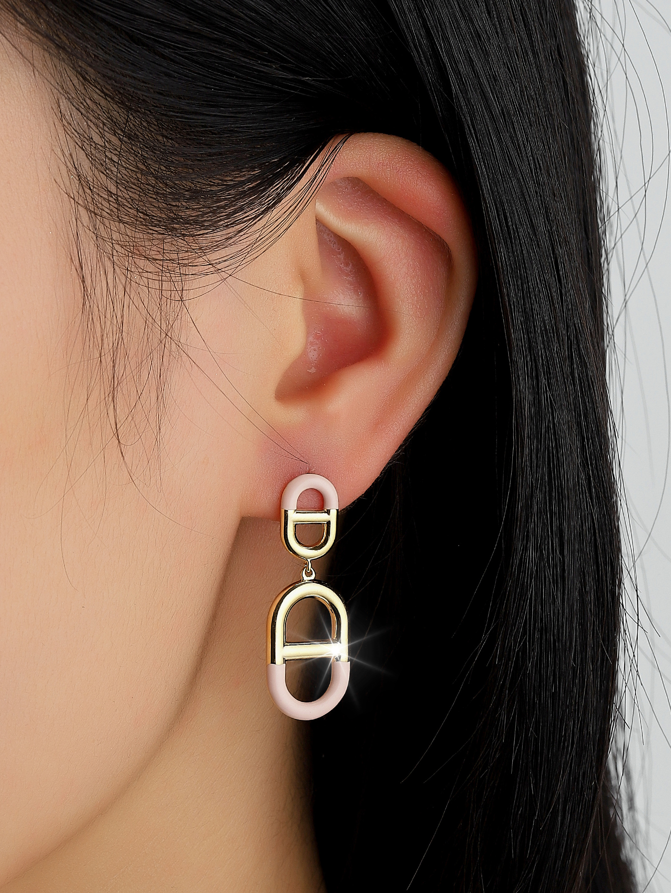 Xuhui brand's light luxury, fashionable and versatile 925 silver needle copper plated with real gold, pig nose lacquered stud earrings Item Picture