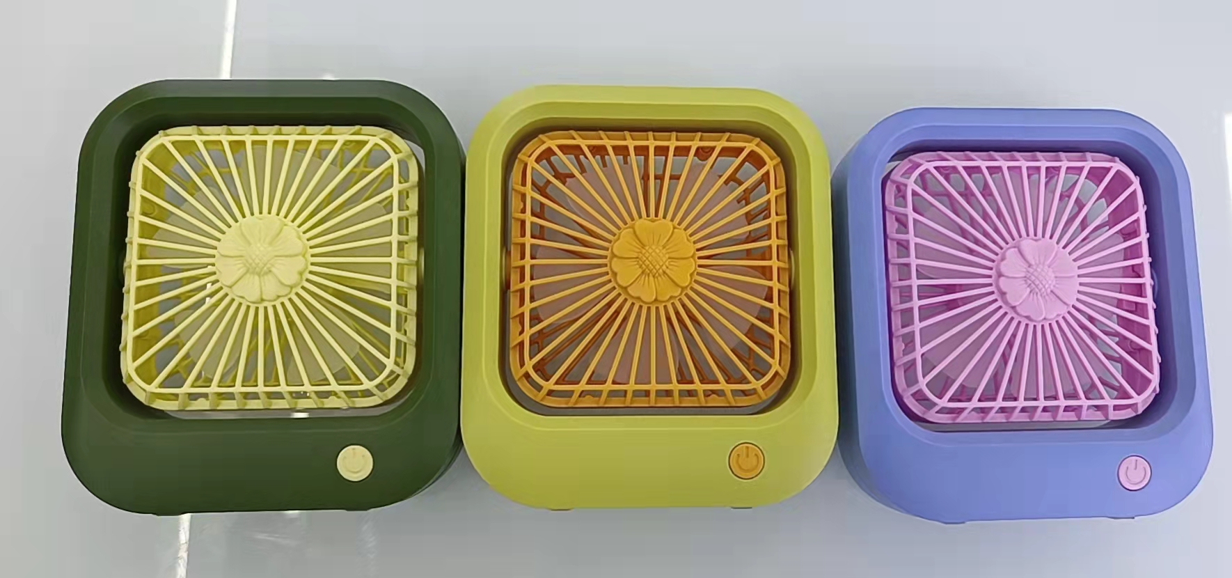 The W1614 flower-shaped square charging fan comes in four colors: green, yellow, blue and pink details Picture