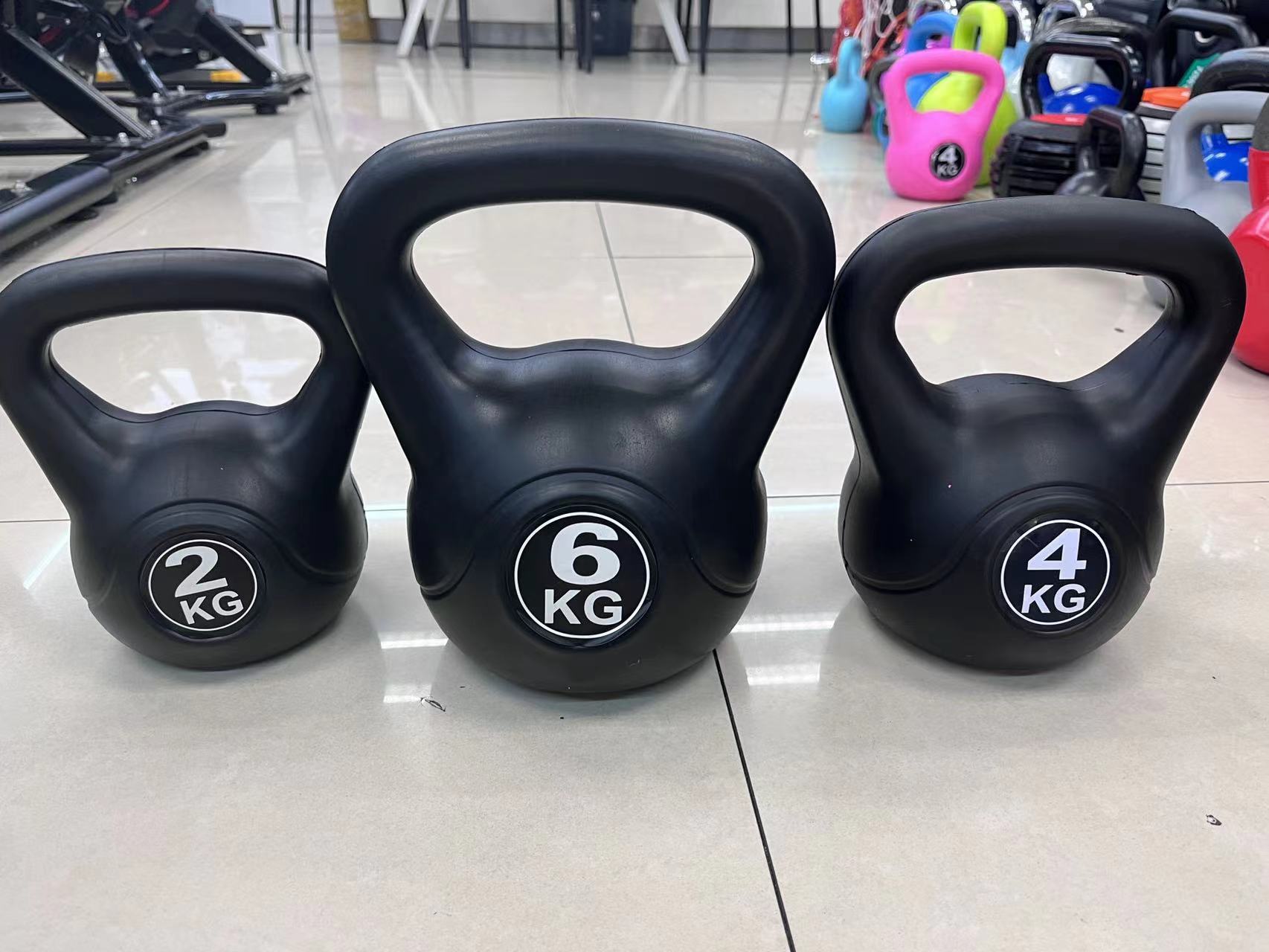 Yongtao Sports Black sand-filled kettlebell 12kg