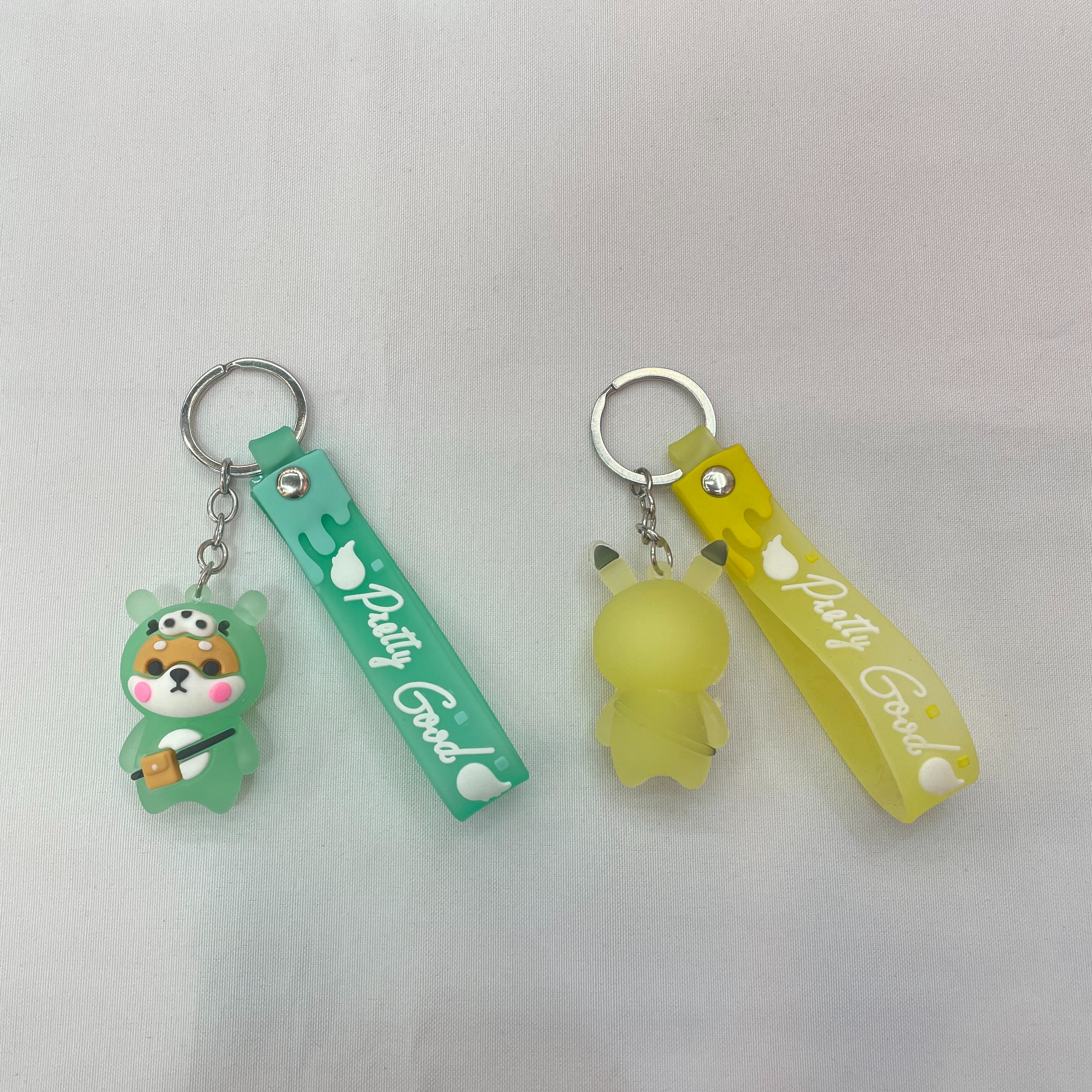 Creative and popular jelly-colored backpack bear soft rubber keychain cartoon bear 3D figurine pendant Item Picture
