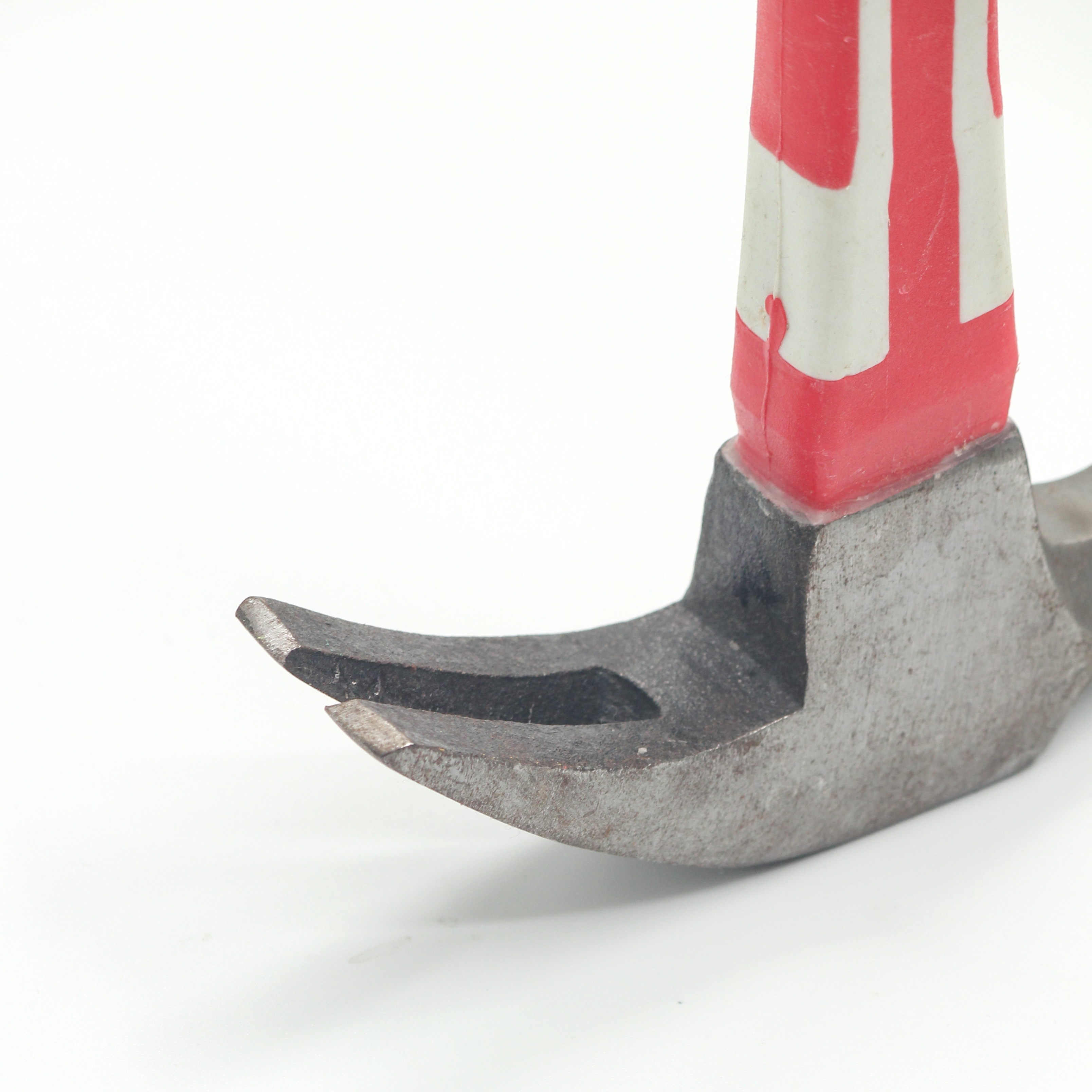 Magnetic insulation sheep horn hammer, anti-slip magnetic suction nail, right-angle woodworking special hammer, hammer head, hand hammer, iron hammer, nail hammer, hardware tool hammer, sheep horn hammer, blue and red Specification image