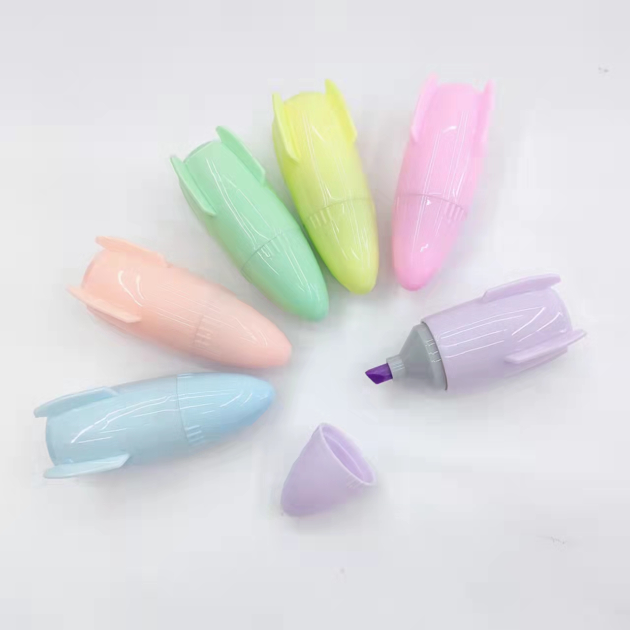 Rocket-shaped colored highlighters, student key point marking pens, notebook pens, large-capacity drawing pens details Picture