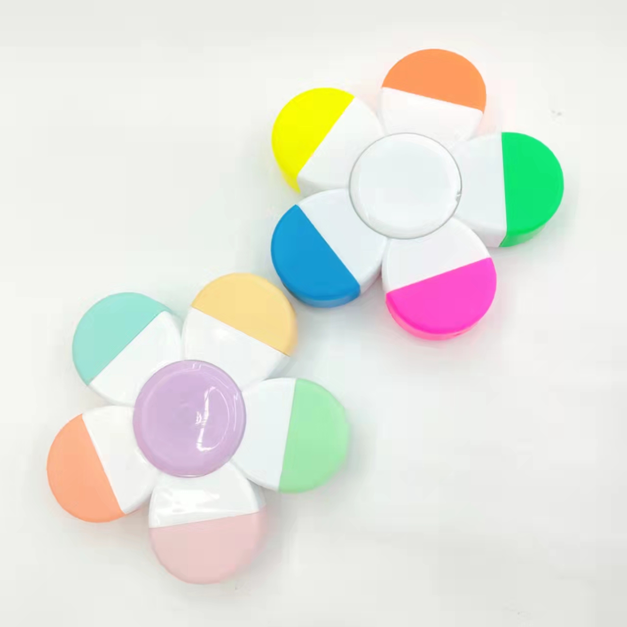 Finger gyroscope rotating color highlighter pen, student key marking pen, journal pen, large-capacity drawing pen details Picture