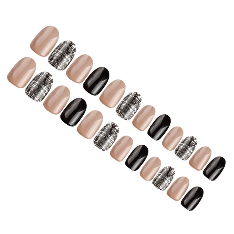 INS 'latest oval-shaped, simple and slender British checkered wearable nail art patch ribbon matte nail art patch is sincerely recruiting agents Application Scenario