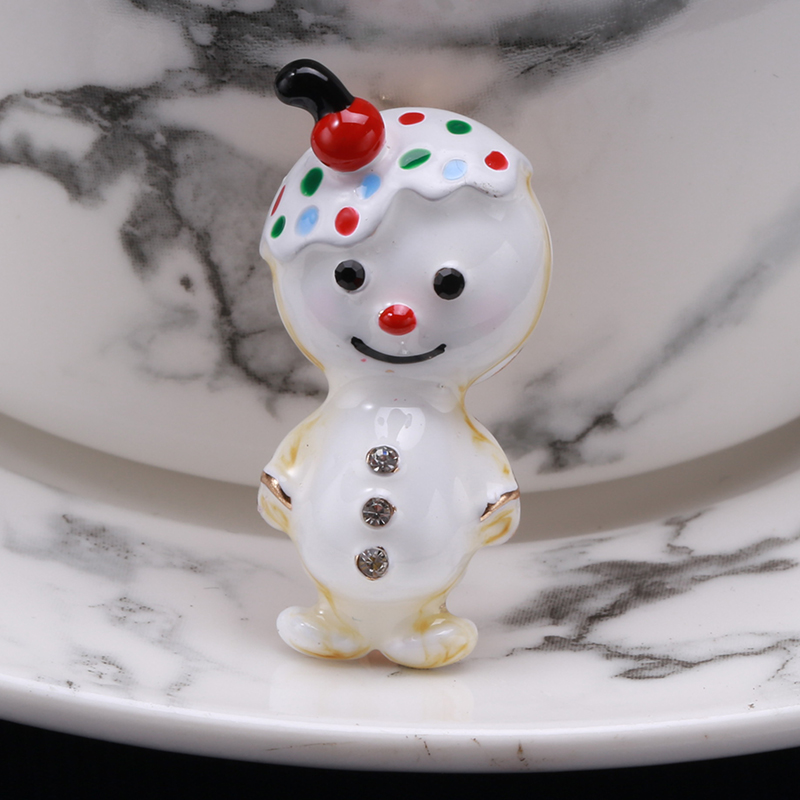 Factory direct sales of creative and light luxury Korean version new best-selling cartoon oil-drip snowman water diamond creative retro brooch, simple and fashionable accessory pin in stock Specification image