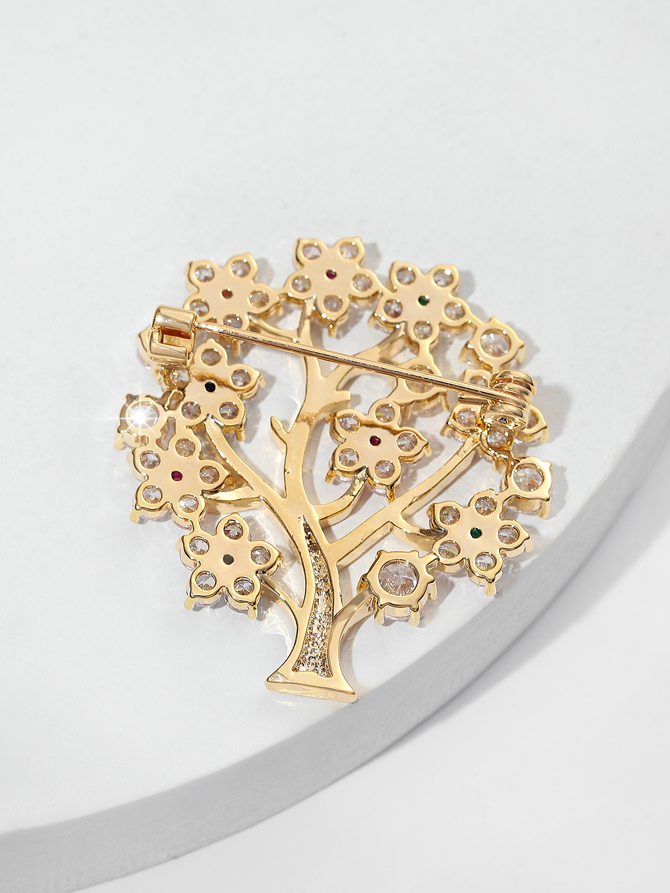 其他胸饰实物图