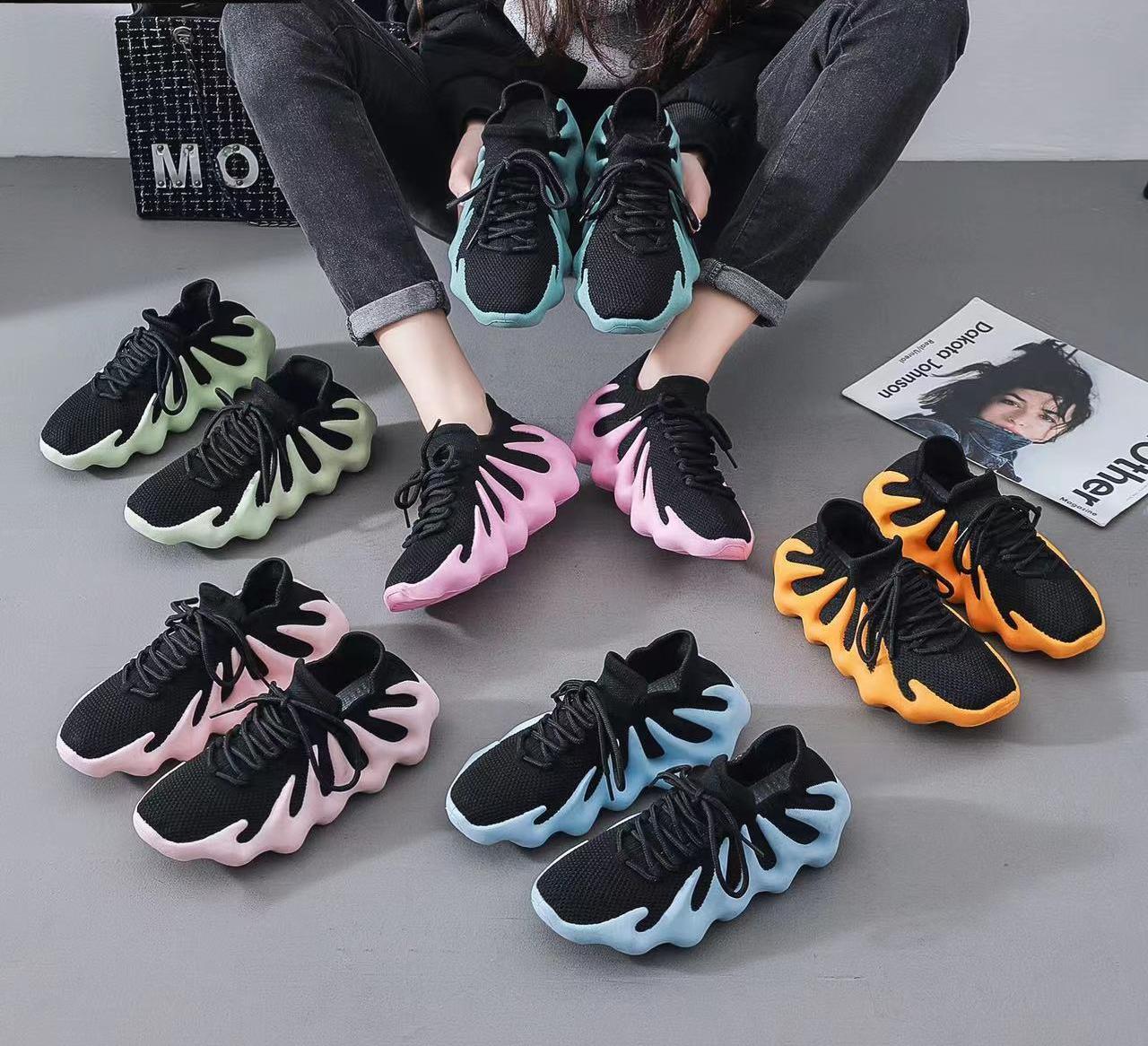 2022 new summer men's sports shoes for foreign trade, front lace-up fly-knit round toe casual running shoes in stock