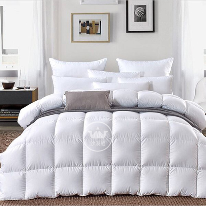 Hotel Bedding White goose down core quilt, high-end hotel linen bedding, warm down and silk quilt