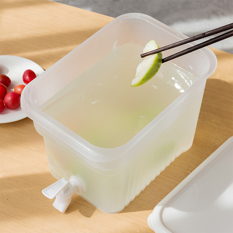 Export of large-capacity refrigerators and cold water kettles with faucets Specification image