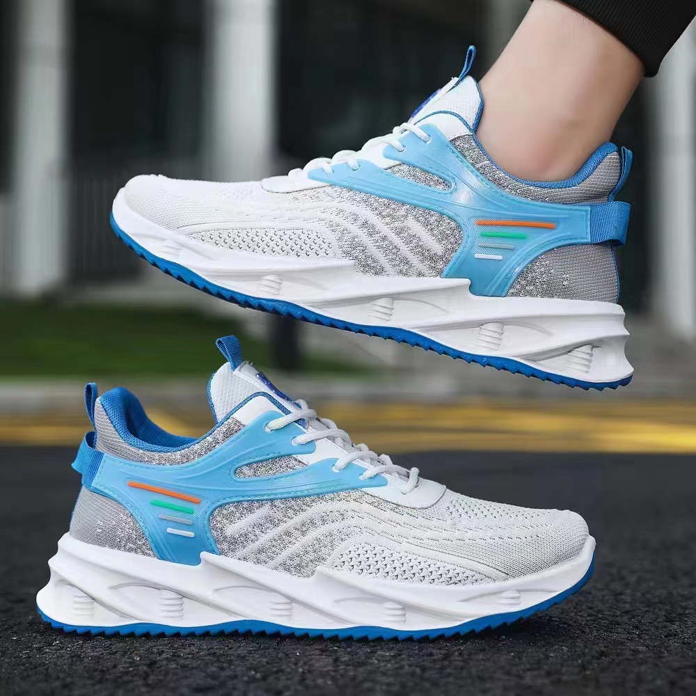 2022 New summer men's sports flying woven shoes with a front lace-up round toe and blade sole casual running shoes in stock