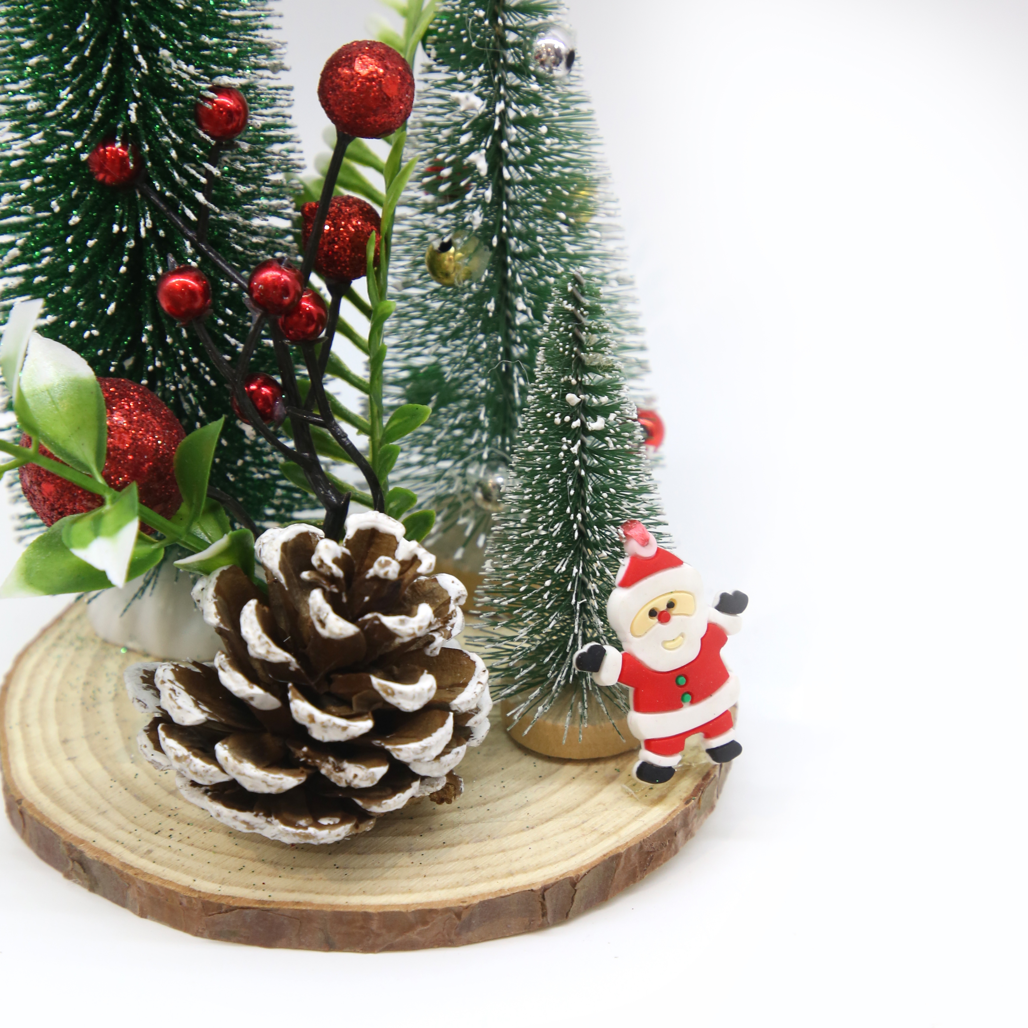 Christmas encryption mall window display, hotel decoration, hanging items, props, Christmas costumes, festival decorations 33 Application Scenario