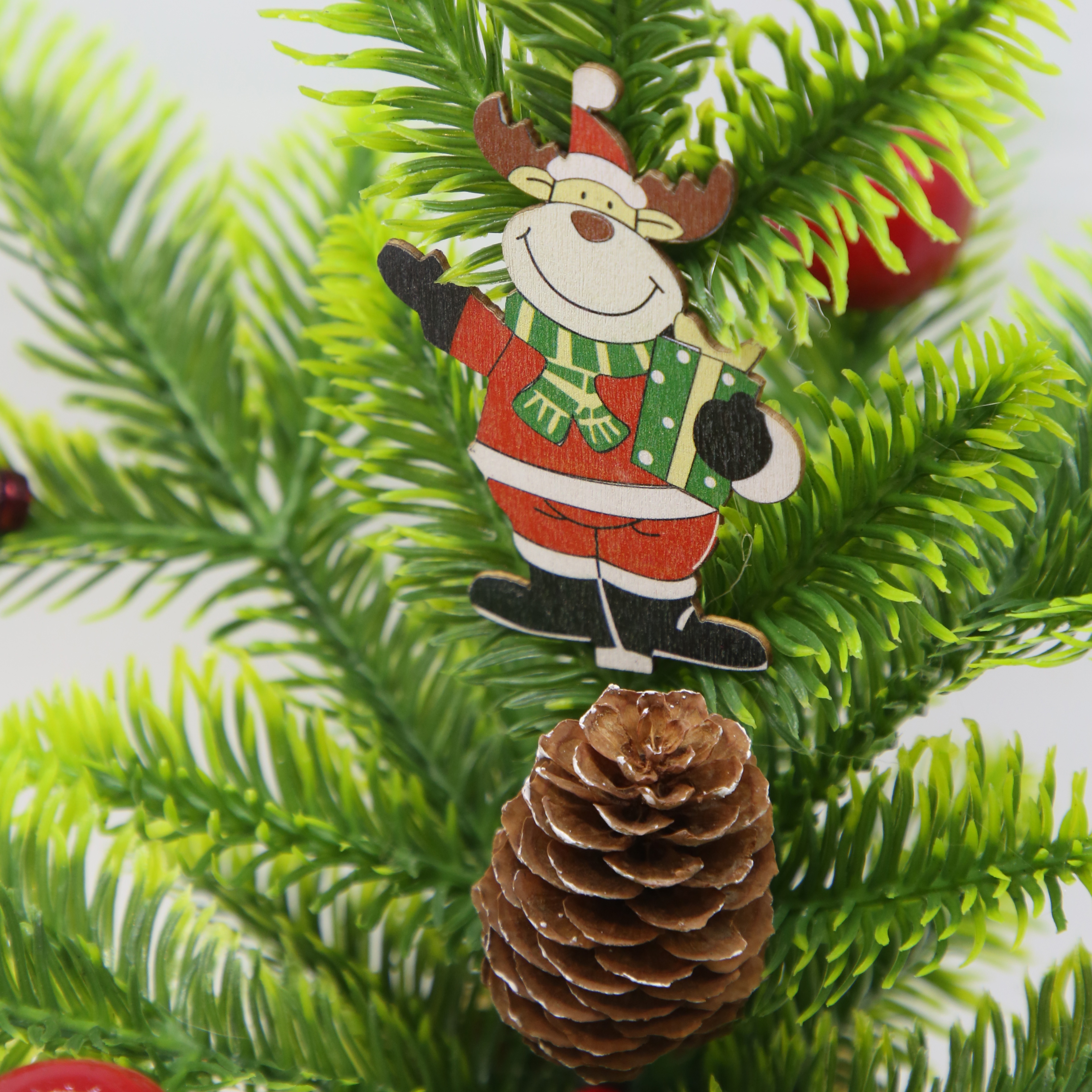 Shengfa Encrypted PVC Christmas Tree - Amazon's Best-selling Simulation Large Christmas Tree 2 Application Scenario